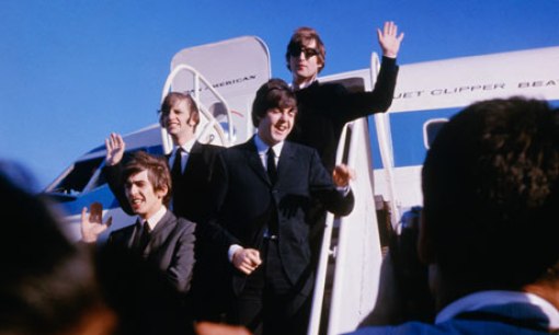 The-Beatles-Arriving-in-S-007